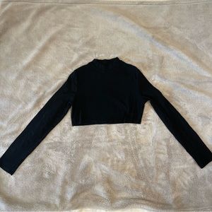 Cropped Mock-Neck Black Long Sleeve